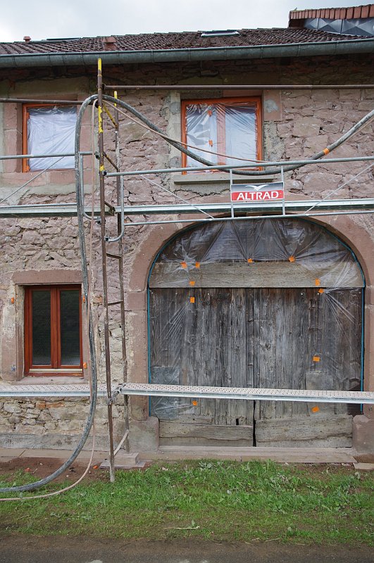 20120611_IMGP4412_KX.JPG - Bathroom and spare bedroom roller shutters removed only a couple of weeks after they were put up!