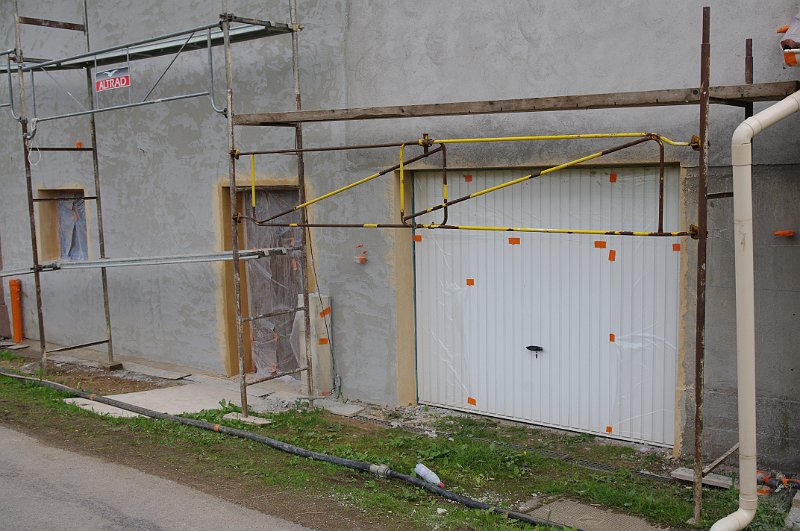 20120620_IMGP4455_KX.JPG - Evening - all doorways and windows of the farmhouse, garage and workshop done