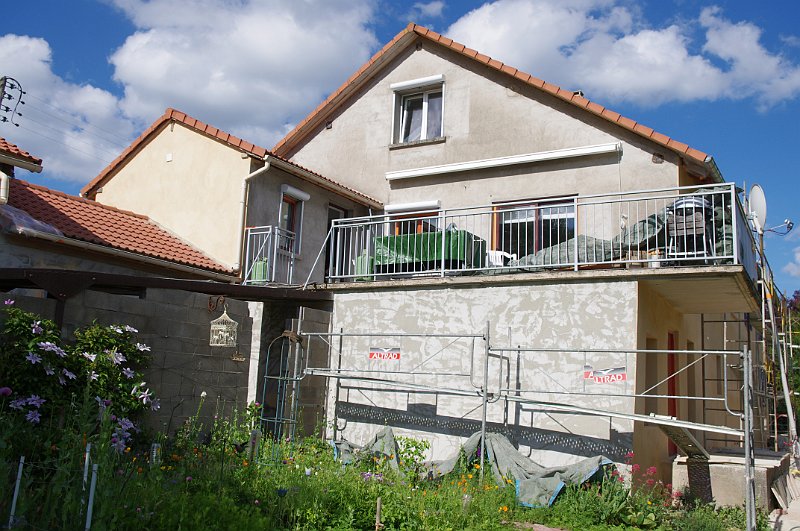 20120625_IMGP4518_KX.JPG - the end of the kitchen  had a top coat this afternoon