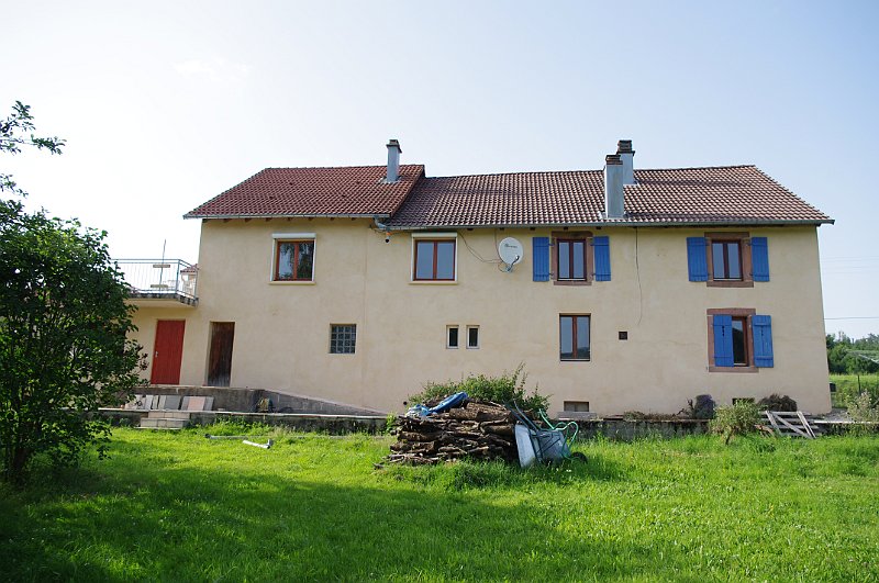 20120629_IMGP4535_KX.JPG - Look - no downpipes (one of the many things left for us to finish)