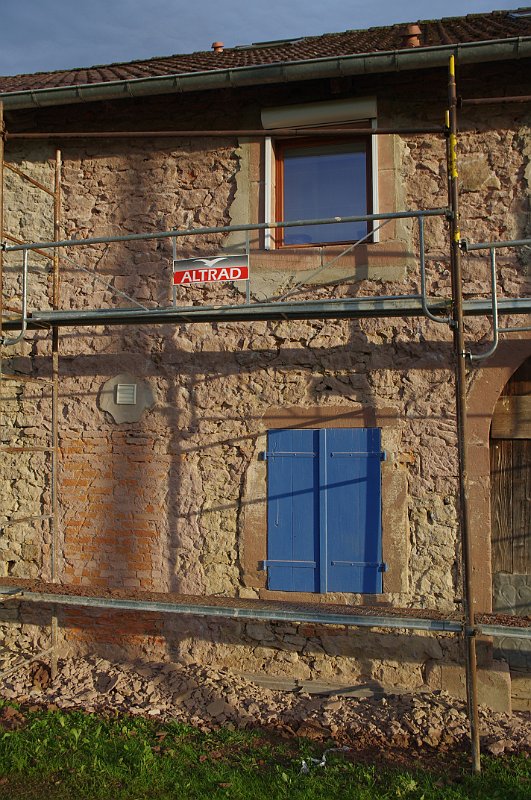 20120607_IMGP4356_KX.JPG - At the end of the day the road side and the vegetable garden side of the farmhouse have had their old rendering removed. Various features of the old building are now apparent.