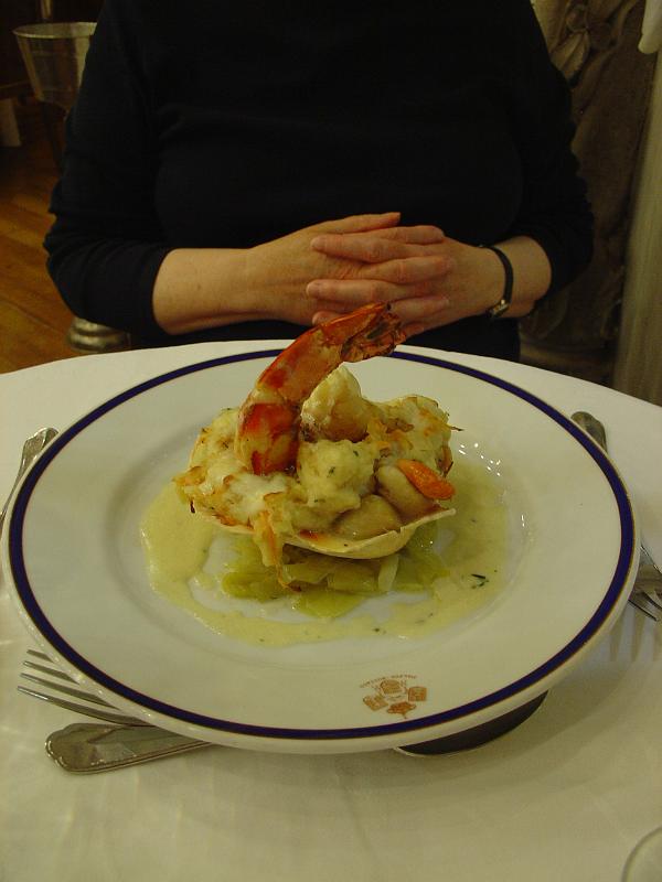 DSC00562.JPG - Fish/Main: Gratinated scallop and sautéed tiger prawn with penny royal, leek confit