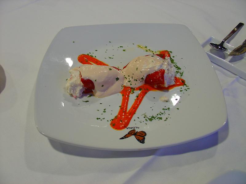 DSC00593.JPG - Second of three starters: Pimentos del piquillo rellenos de chatka accompanados de salsa rosa al aroma de armagnac - Piquillo peppers stuffed with crab stick accompanied by cocktail sauce flavoured with Armagnac