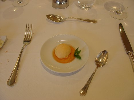 20100902_DSC00785_DSCV1 Petite soupe de melon glacée à la menthe fraîche