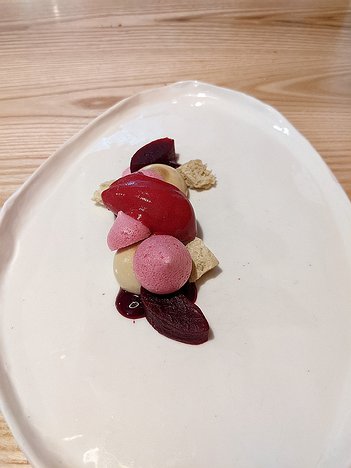 20230218_PXL141641249_Pixel3a-JEB beetroot and licorice dessert and sponge