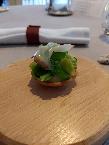20211220_PXL113344901_Pixel3a-JEB Brussels sprout tartlet with speck