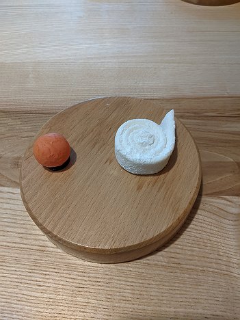 20230427_PXL132126348_Pixel3a-JEB Grapefruit juice ball and honey marshmallow served with coffee