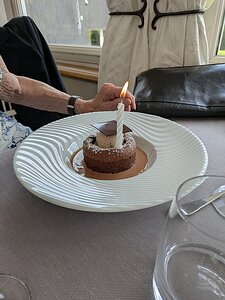 20250514_PXL122835685_Pixel7a-JEB birthday - Mi-Cuit au Chocolat & son Cœur de Gianduja, Glace Praliné