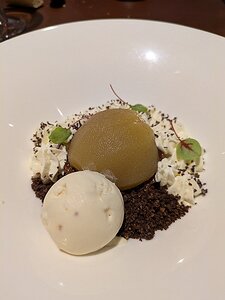 20251029_PXL122844458.MP_Pixel7a-JEB Pomme pochée vin blanc et épices, biscuit noix