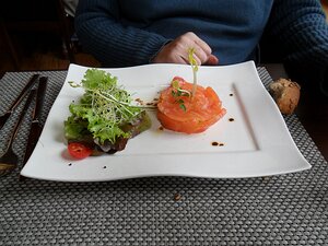 20121008_SAM_0848_ES71 Menu Carola starter: Cœur de saumon fumé maison salade de pommes granny smith