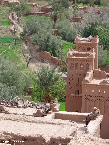 Marrakech024.jpg - films and UNESCO ensure the preservation of Ait Benhaddou