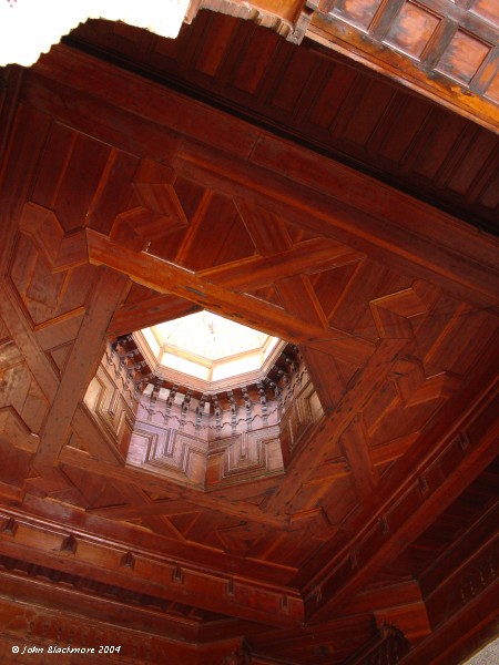 Marrakech050.jpg - wooden ceiling, Bahia Palace