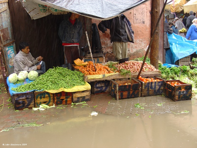 Marrakech131.jpg - stall in Marrakech kasbah area after rain