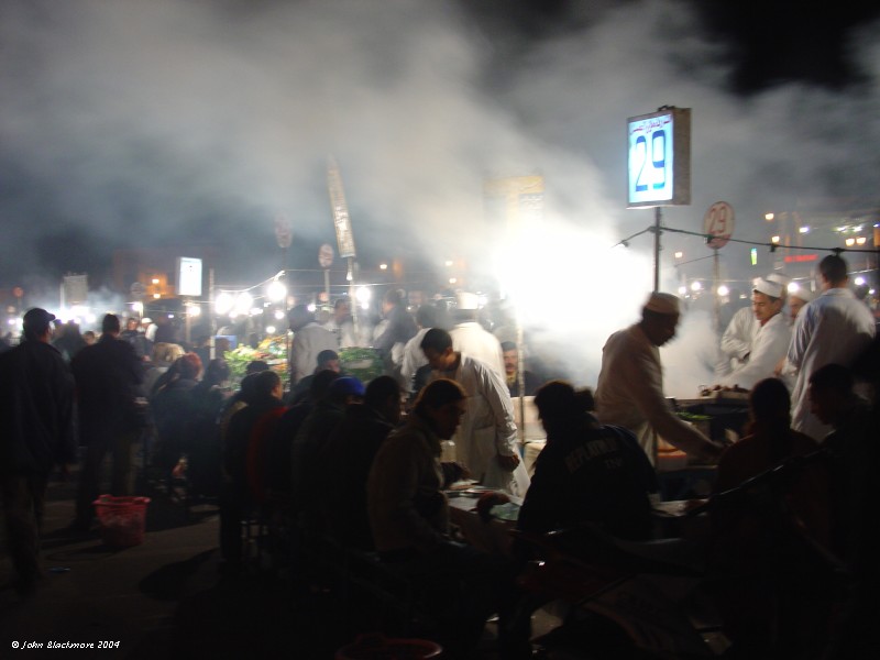 Marrakech153.jpg - Jemaa El Fna bustling with foodstalls at night
